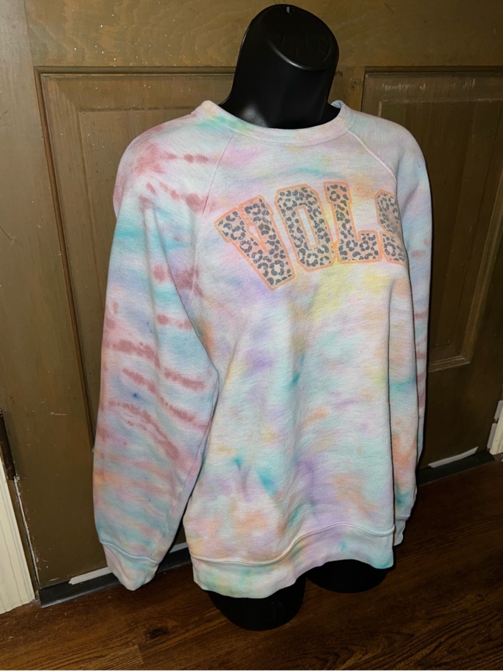 Tennessee Vols Multicolor Tie-Dye Gameday Pullover Crewneck Sweatshirt Size M - Picture 3 of 9